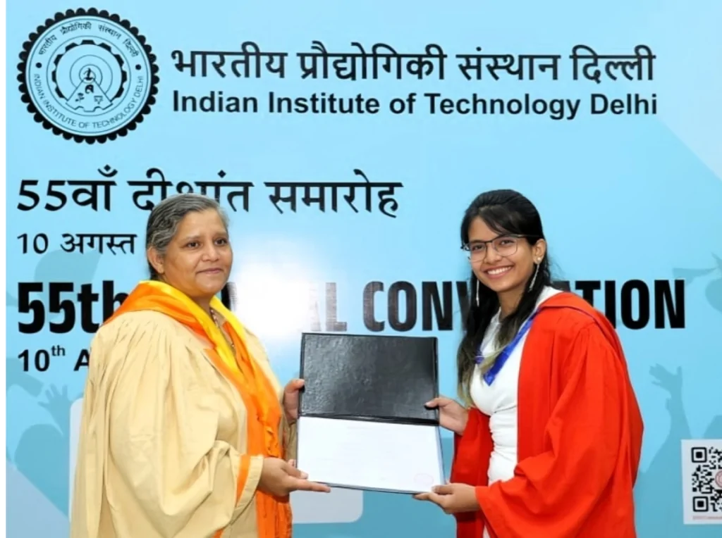 Sumedha Chaurasia Reciving award at IIT Delhi